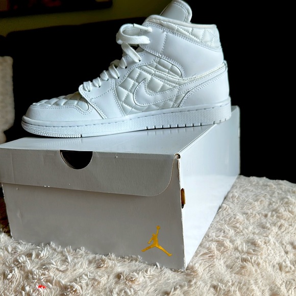 BRAND NEW air Jordan mids - Picture 2 of 4